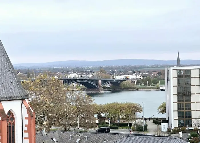 City Lage Mit Rheinblick